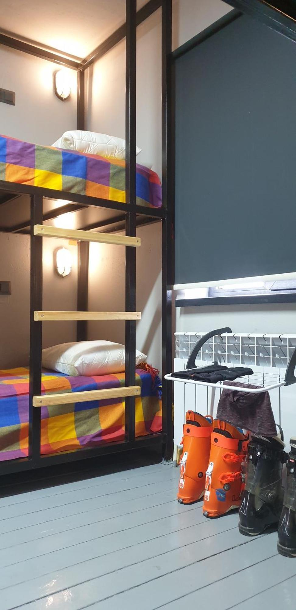 Mine Hostel Dzhergalan Jyrgalan Экстерьер фото